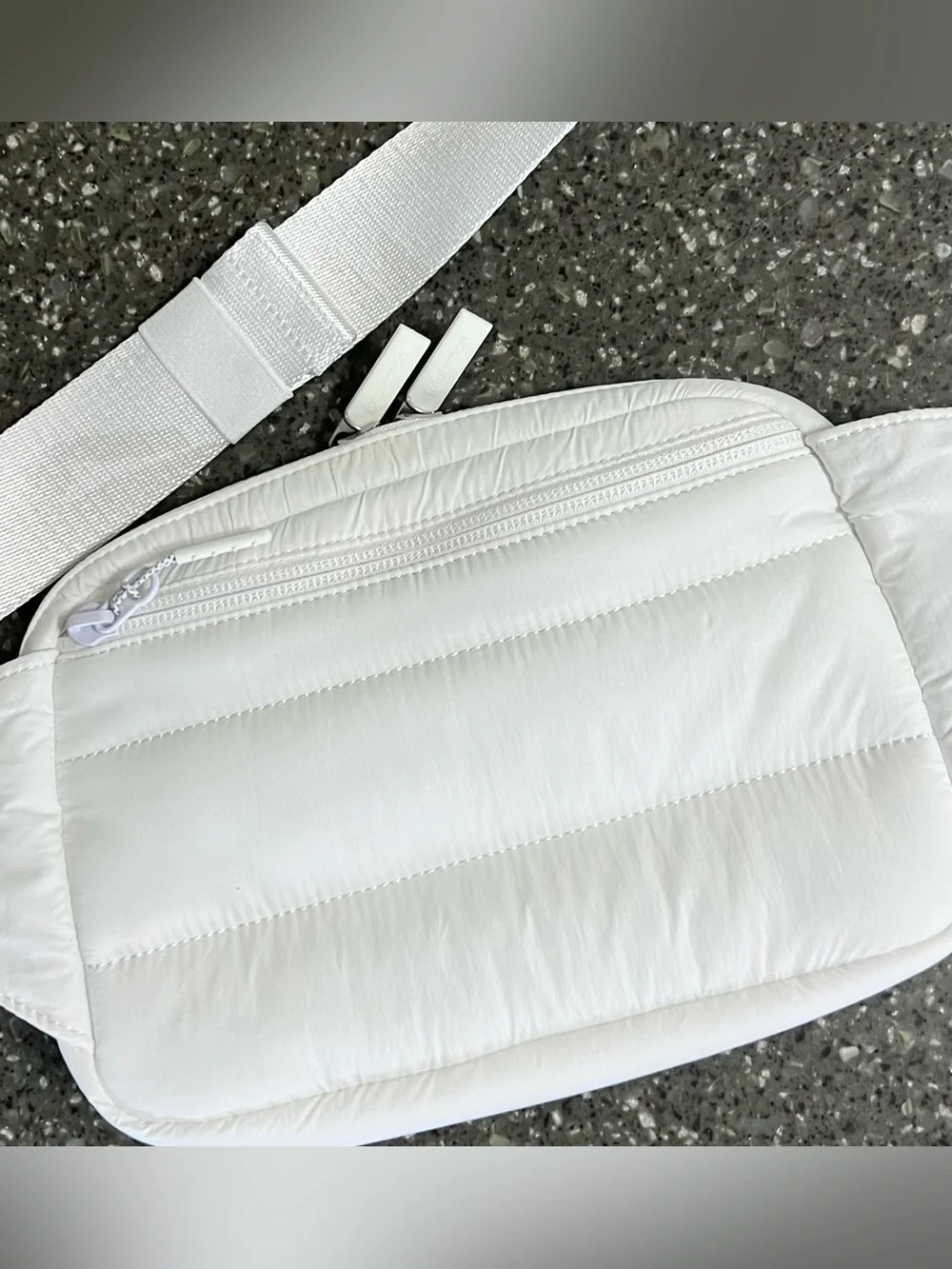 Lululemon Everywhere Wunder Puff Belt Bag Activewear Casual Gym Travel 1L
